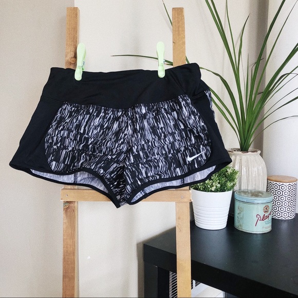 Nike Running Shorts - Picture 1 of 5